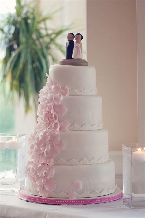 Pink And White Fondant Wedding Cake Elizabeth Anne Designs The Wedding Blog