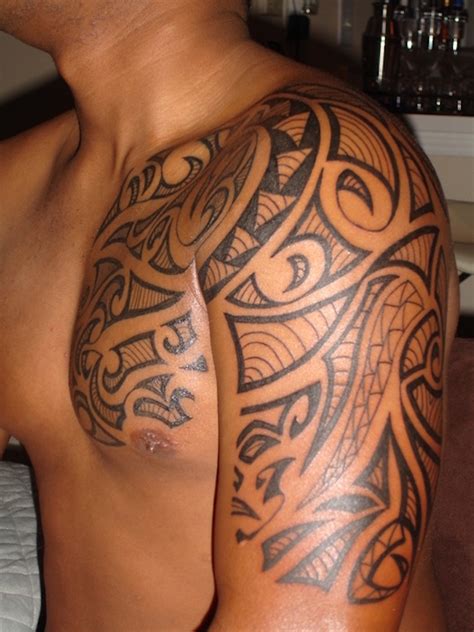 Tattoo tribal arm band hidden name by heatherejames on deviantart. 42 Maori Tribal Tattoos That Are Actually Maori Tribal ...