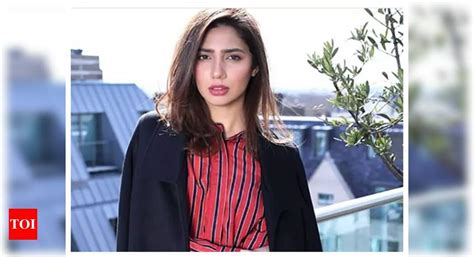 Article 370 Revoked Pakistani Actress Mahira Khan Gets Trolled For Her
