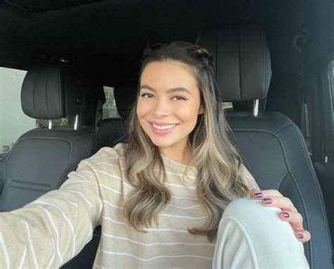 Miranda taylor cosgrove (born may 14, 1993) is an american actress and singer. Miranda Cosgrove 04/09/2021 • CelebMafia