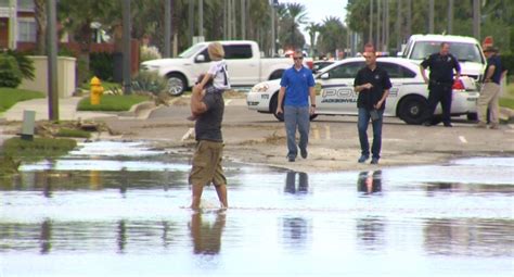 Jacksonville Residents Face Flood Damage After Hurricane Matthew