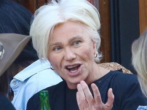 Hugh Jackmans Wife Deborra Lee Furness Lunches With Pals Amid Split
