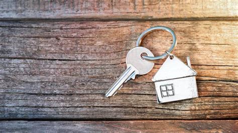 Despite the challenges experienced by toronto to contain the virus, the canadian economy did not take a hit, and in fact the canadian gdp grew by $134 billion in 2003, and while the toronto housing market was expected to slow down as a result of the epidemic, housing sales data from that year show no signs of suffering. Will COVID-19 Trigger a Massive Housing Market Crash in 2020?