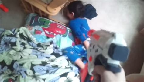 Daddy Wakes Up His Son With A Water Gun Video Boomsbeat
