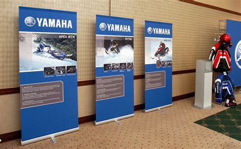 Retractable Banner Stands Vertical Banner Stands 3000r Banner Stand