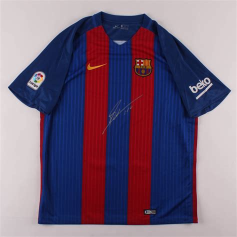 Get official lionel messi barcelona jerseys and more at fanatics.com and be ready to cheer on your favorite player. Lionel Messi Signed FC Barcelona Jersey Inscribed "Leo ...