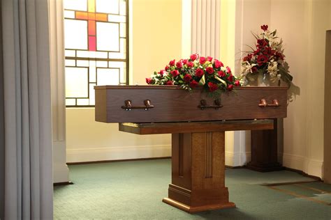 Average Funeral Cost Burial Cremation And Options Frugal Answers