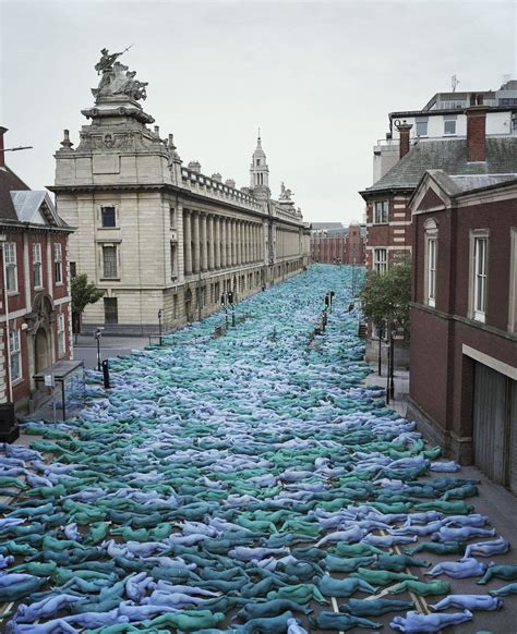 Spencer Tunick S Sea Of Hull Nude Artworks Unveiled Bbc News