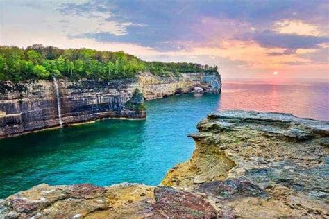 How To Backpack Pictured Rocks National Lakeshore In 3 Nights Trekers