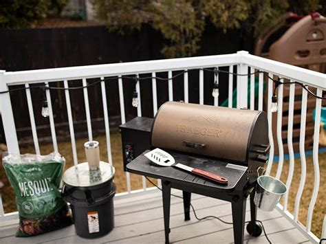 How Does a Pellet Grill Work?