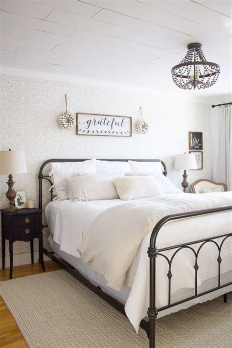 Maybe you would like to learn more about one of these? 21 Rustic Farmhouse Bedroom Decor Inspiration Ideas ...