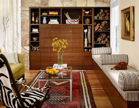 Whether you are watching tv, reading a book, or entertaining guests, choosing the right color scheme for your living room is very important. 21 Ways to Add Zebra Prints in the Living Room | Home Design Lover