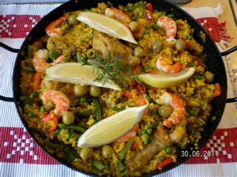 Paella mit Hähnchen und Meeresfrüchte Rezept
