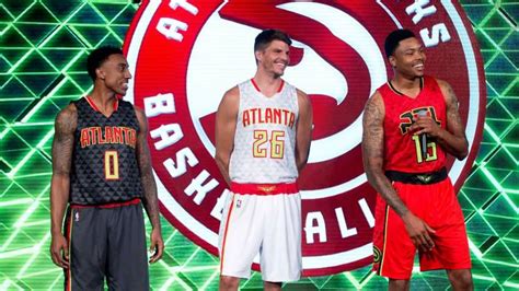 Make social videos in an instant: The Atlanta Hawks Offer First Glimpse Of New Court & 2015 ...