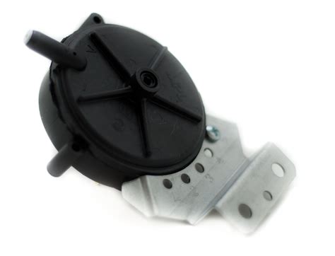 Model # ch5524vka2 serial # l934683867 installed 1993 my low pressure switch th. Pressure Switch - 11112501S Goodman Amana Janitrol OEM ...