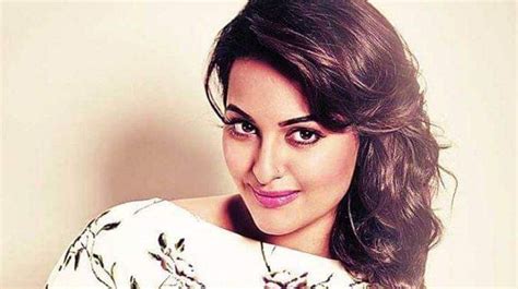 Sonakshi Sinhas Double Xl Gearing Up For A 2022 Release