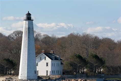 10 Oldest Lighthouses In The United States