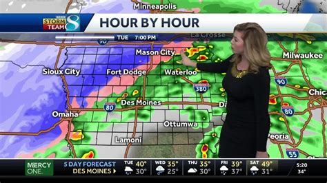 Latest Track On Winter Storm Moving Into Iowa Youtube