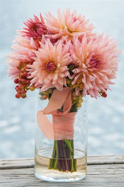 Memorable Wedding Four Reasons Why Dahlias Are The Perfect Wedding