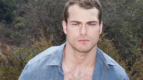 ‘a Frosty Affair Star Shawn Roberts Showcases His Incredible Booty