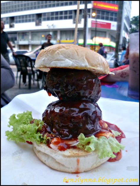 Batu pahat, also called bandar penggaram, is a town in batu pahat district, johor, malaysia. Cik Baiduri Widuri: Promote : Burger Bakar Rawang in Batu ...