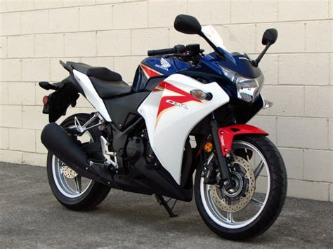 The engine produces a maximum peak output power of 34.87 hp (25.5 kw)) and a maximum torque of 22.90 nm. 2012 Honda CBR250R ABS For Sale • J&M Motorsports