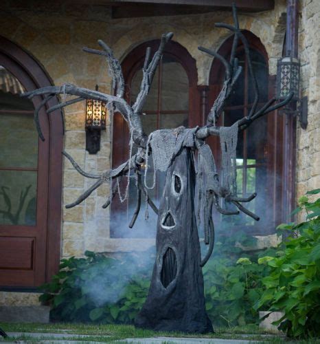 Creepy Haunted Tree Halloween Prop With Positional Tree