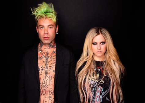 Avril Lavigne And Mod Sun Break Up Less Than A Year After Engagement Nestia