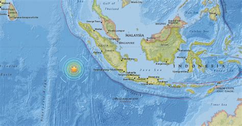 Massive 78 Quake Hits Off Indonesia Tsunami Warning Lifted