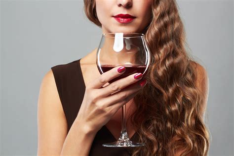 Dégustation vin pourquoi est il important de bien choisir son verre à