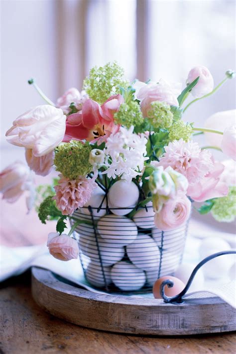 The Best Statement Centerpieces For Easter Easter Floral Arrangement
