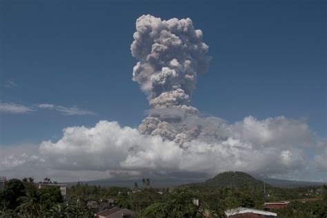 Mayon volcano is known as the perfect volcano due to it's perfect cone shape! Philippines Raises Alert Level as Mayon Volcano Eruption Intensifies - The New York Times