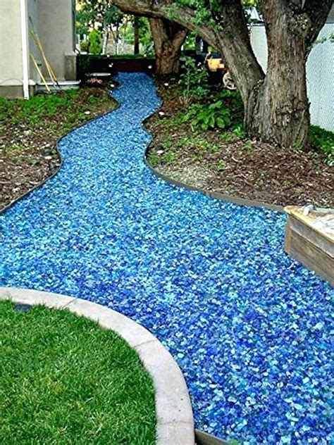 Diy Garden Path With Concrete Forms Tumbled Glass Walkway Design Ideas