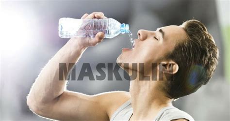 Susu hilo adalah susu yang tinggi kalsium dan rendah lemak dimana susu ini memiliki banyak beberapa pertanyaan seperti minum susu hilo berapa kali sehari ? 8 Waktu Sesuai Minum Air di Bulan Puasa, Barulah Tak ...