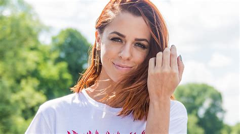 May 26, 2021 · vanessa mai: Vanessa Mais schockierendes PETA-Shooting: "Ich sterb für ...