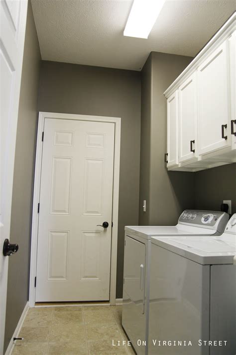 20 Laundry Room Paint Colors