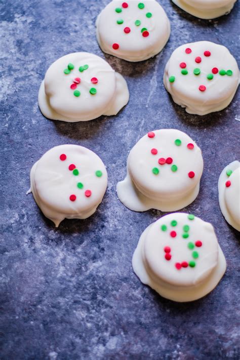 Ritz Cracker Cookie Coated In White Chocoalte Christmas Cookie