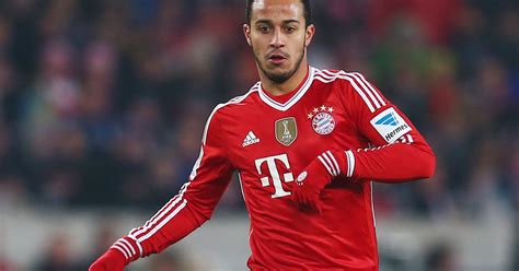 tʃiˈaɡu), is a spanish professional footballer who plays as a central midfielder for. Thiago Alcántara: Innenbandriss am Kniegelenk | BUNTE.de