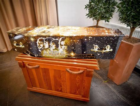 8 Weird And Unusual Pictures Of Coffins Used In Cambridgeshire