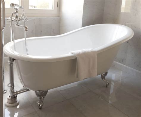 Is a bathtub refinishing worth it? Porcelain Bathtub For The Beauty Of Your Bathroom ...