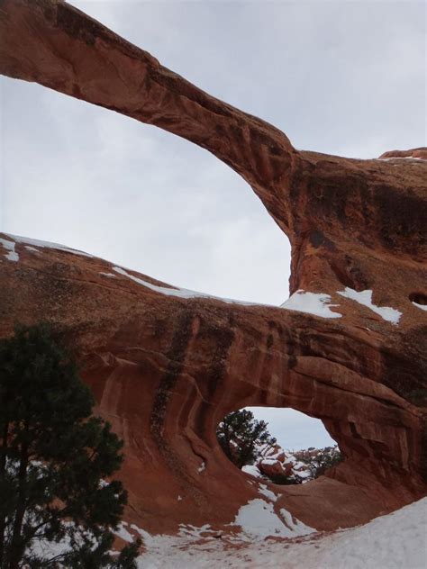 Devils garden offers breathtaking views, camping, backpacking, stargazing, and hiking of all skill levels. Hiking Devils Garden And Landscape Arch - Arches | Road ...