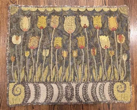 Image Result For Tulips Hooked Rug Pattern Hand Hooked Wool Rug Hooked
