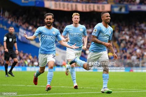 Soccer Player Scoring Photos And Premium High Res Pictures Getty Images