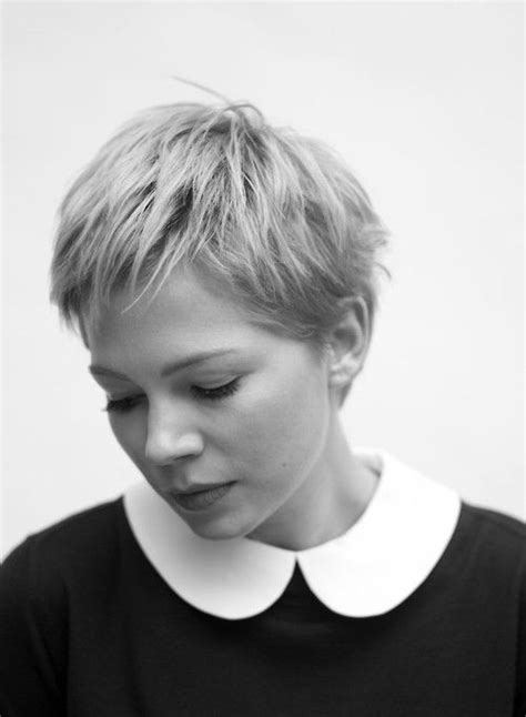 Michelle Williams Pixie Cut Teamed With A Peter Pan Collar Is So