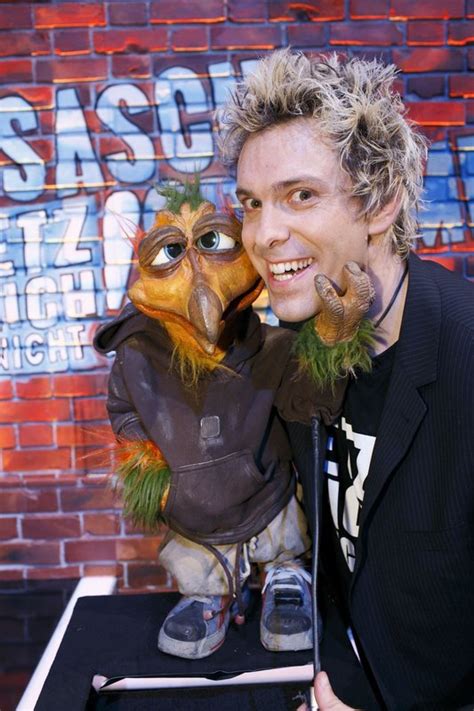 Wir haben gekniet vor lachen, als frederic freiherr von furchensumpf ihm immer wieder zusetzte. Sascha Grammel live! Bilder - TV Wunschliste