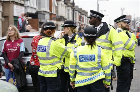Diversity In British Police Ranks Improving At A Snails Pace Say Mps Ibtimes Uk
