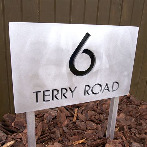 Decorative address signs turn rdinary house numbers into attractive decor for your home. CUSTOM Modern Deluxe Address Sign in Aluminum Ground Stakes