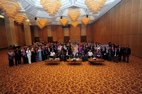 Ipta kini dikenali sebagai ua (universiti awam) yang terdiri dari 20 ua yang dikategorikan seperti berikut ICT4U HIMPUN PAKAR ICT UNIVERSITI AWAM SELURUH MALAYSIA