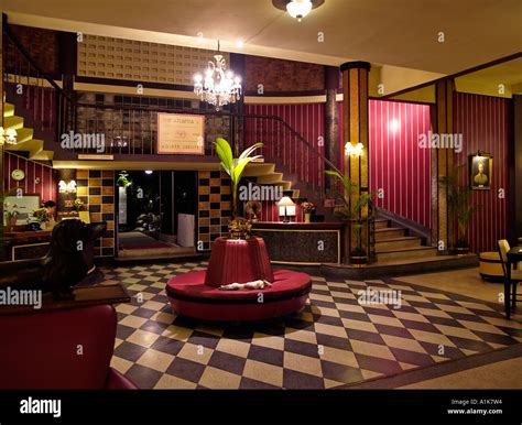 The Atalanta Hotel Lobby Is The Oldest Unaltered 1950s Theatrical