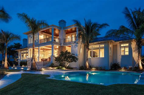Other attractions include many tango clubs and italian taverns, as well as la bombonera, home of the famous football club boca juniors. St Armands Beauty Home Design and Remodeling Ideas, Lido Key By Murray Homes
